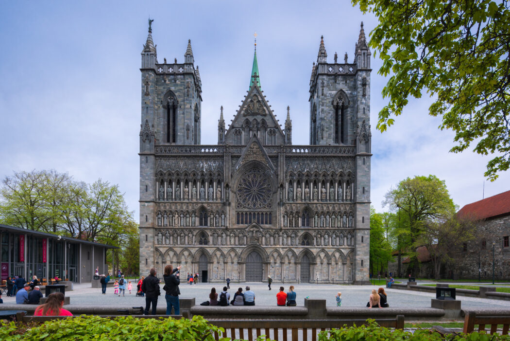 Nidarosdomens vestfront, foto. Nidarosdomens vestfront, foto.