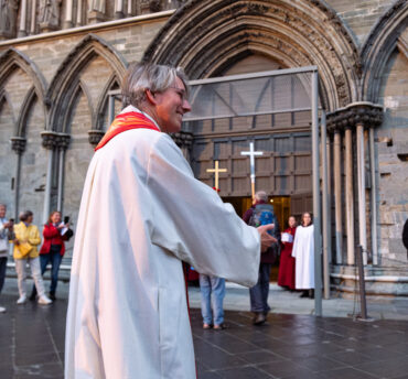 Gudstjenestelivet under Olavsfest. Velkommen, om du har vandret langt eller kort Gudstjenestelivet under Olavsfest. Velkommen, om du har vandret langt eller kort