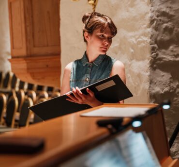 –  Å få å skrive noe for det eldgamle orgelet er utrolig!