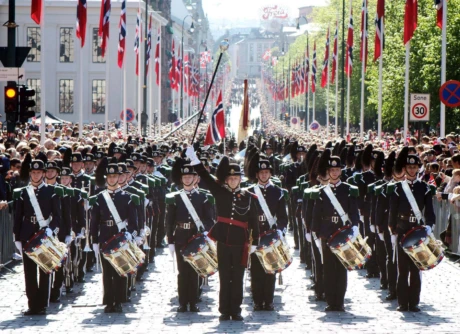 Gardemusikken besøker Nidarosdomen